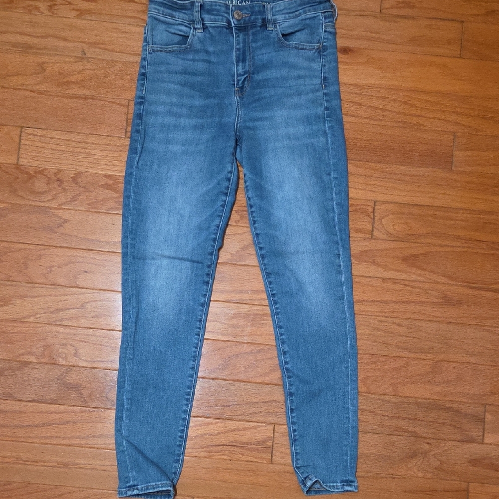 American Eagle Outfitters Skinny Jeans in Medium Blue Wash